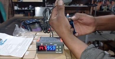 Cómo instalar un sistema de monitoreo de temperatura y humedad en un terrario