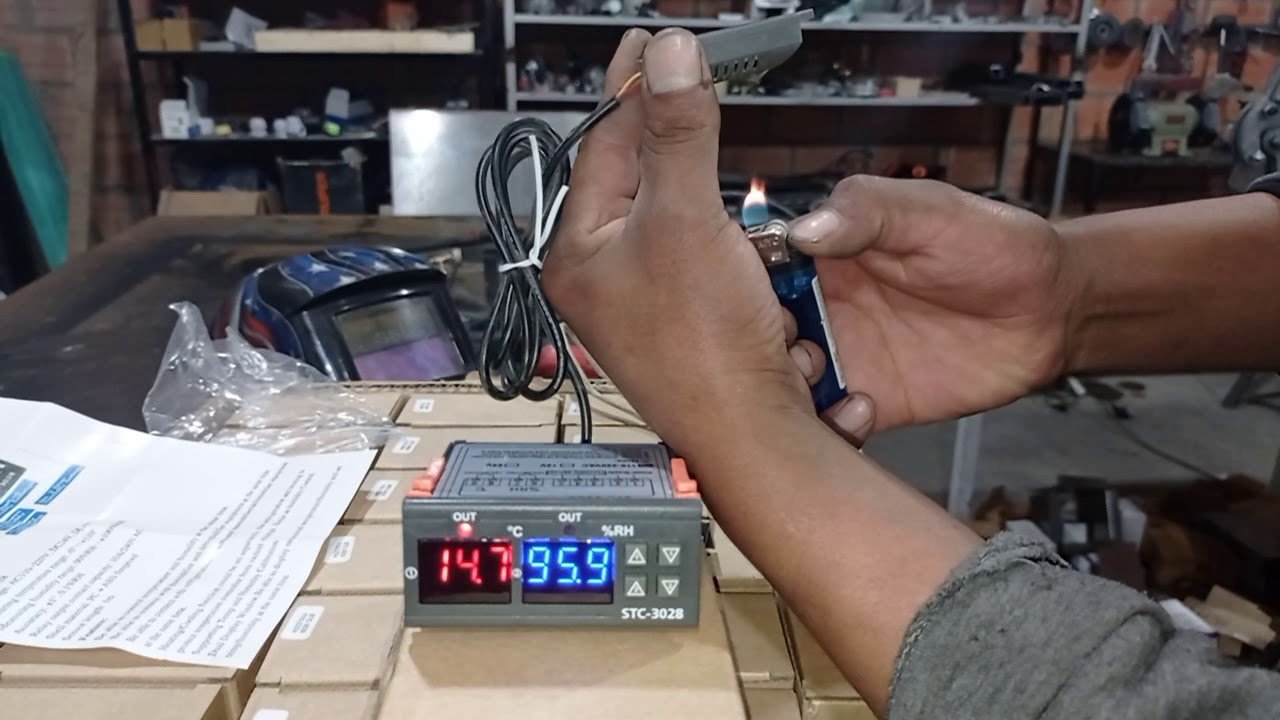 Cómo instalar un sistema de monitoreo de temperatura y humedad en un terrario